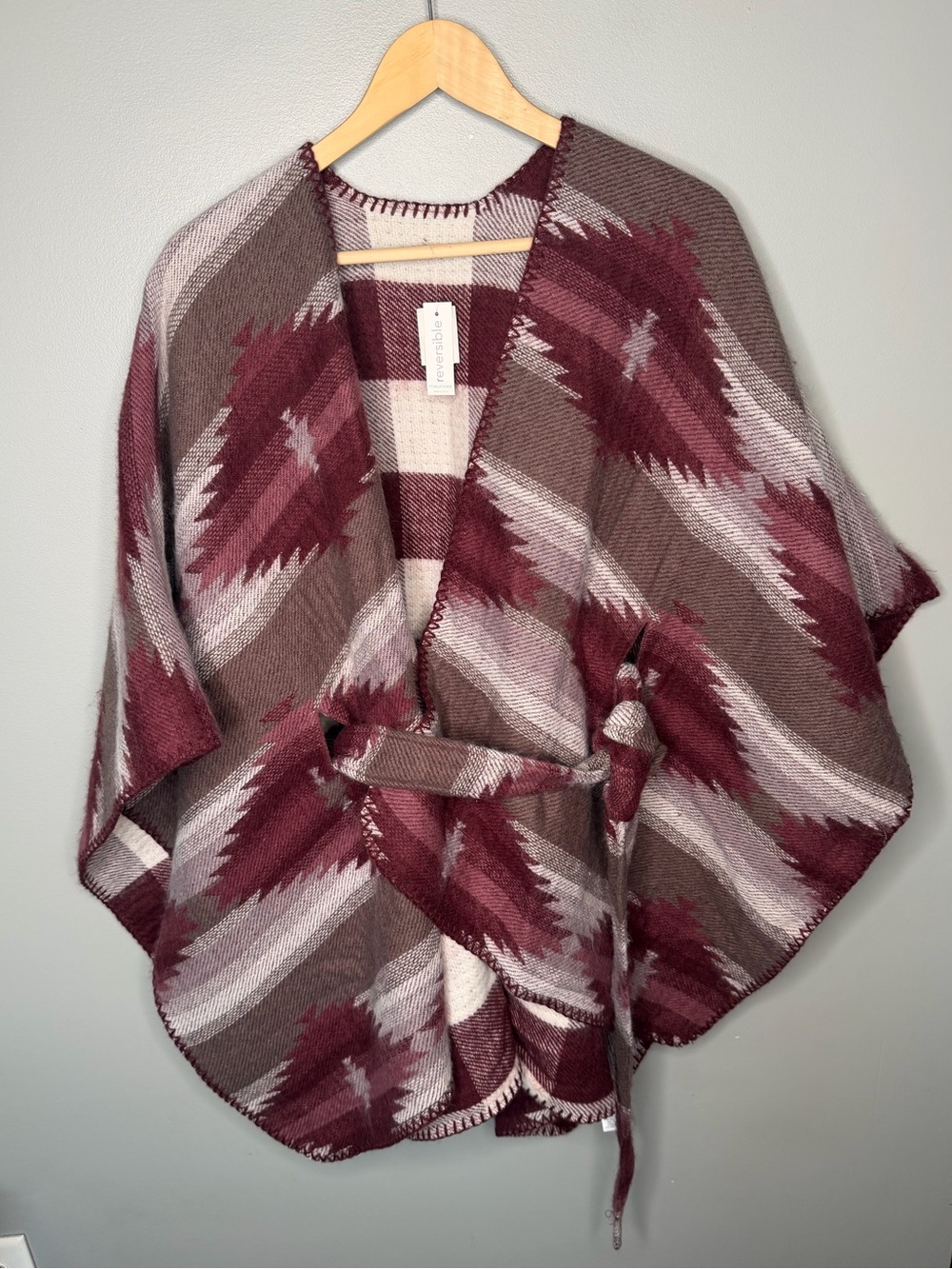 NWT Maurice’s Southwestern Aztec Knit Reversible Tie Poncho Shawl - Picture 2 of 9
